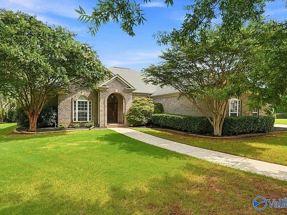 5th image of 11 America Holly Cir SW