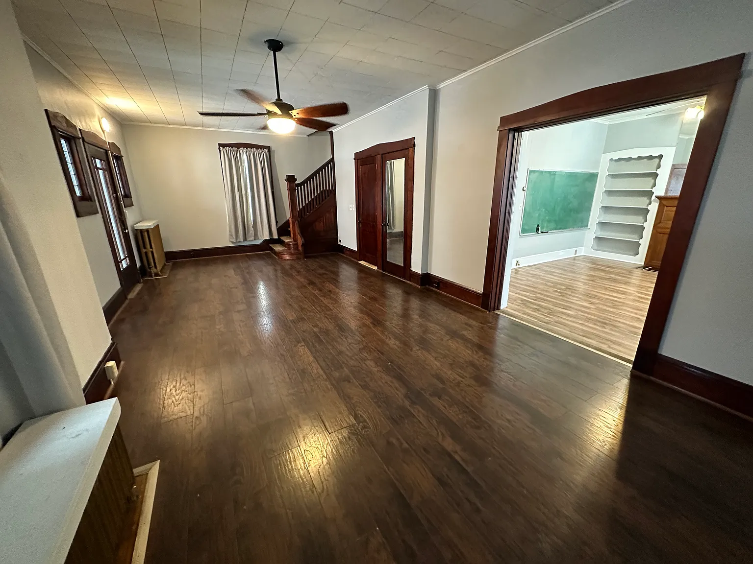 4 bed, 2412 sqft, $1,200 — Photo 3