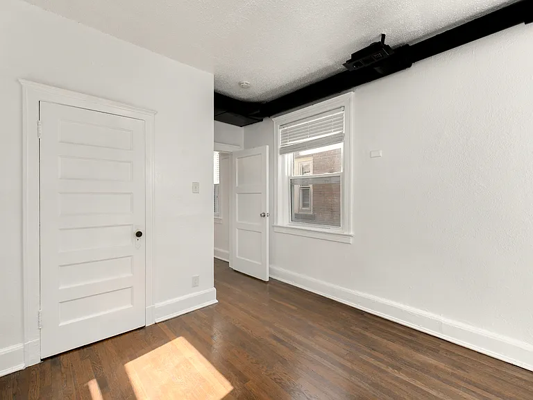 502 Gladstone Blvd #8 — Photo 15