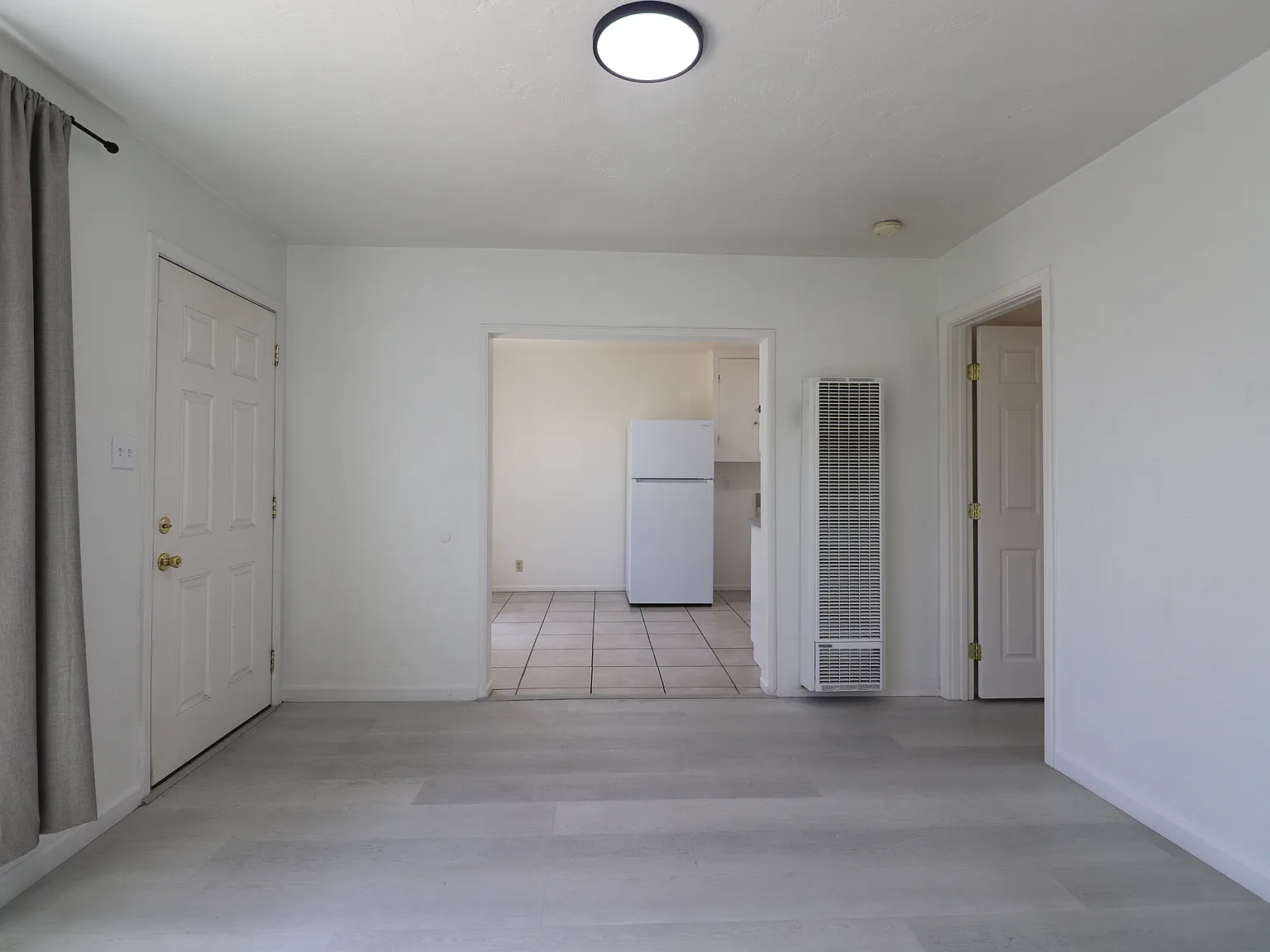 1 bed, 999 sqft, $2,300 — Photo 3