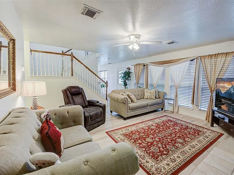 17015 Maricella Cir — Photo 7