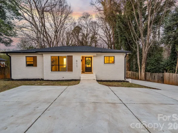 911 E Woodlawn Rd, Charlotte, NC 28209
