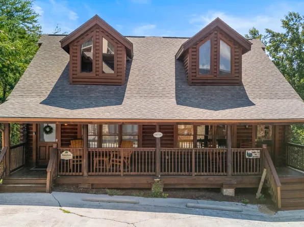 350 Big Bear Way, Pigeon Forge, TN 37863