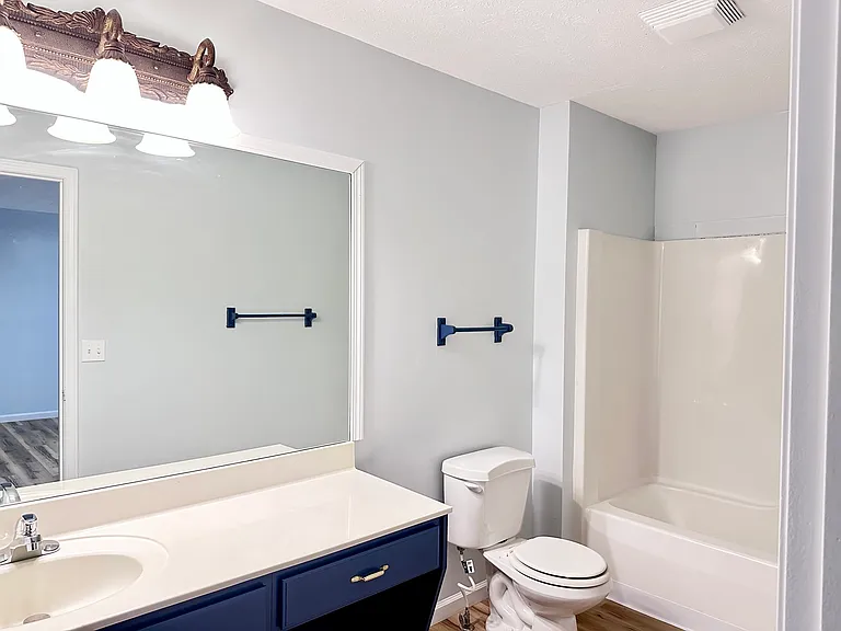 1906 Vladimir Dr — Photo 18
