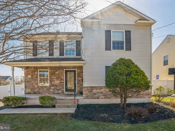 1720 5th Ave, Folsom, PA 19033