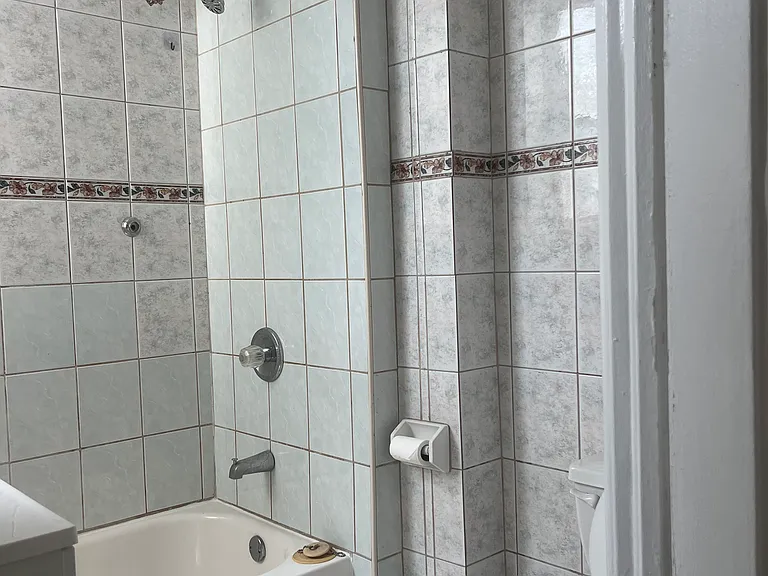 15 Irving St #2 — Photo 13