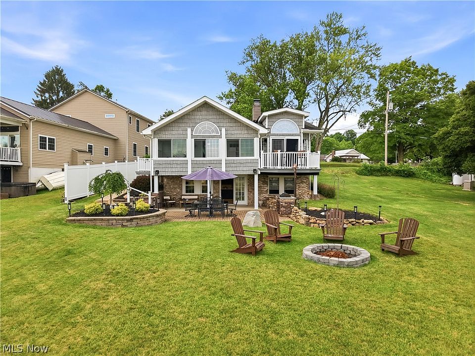 1st image of 32616 Wooddale Dr