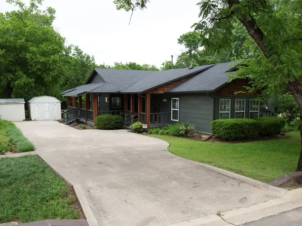 1016 W Collins St, Denton, TX 76201