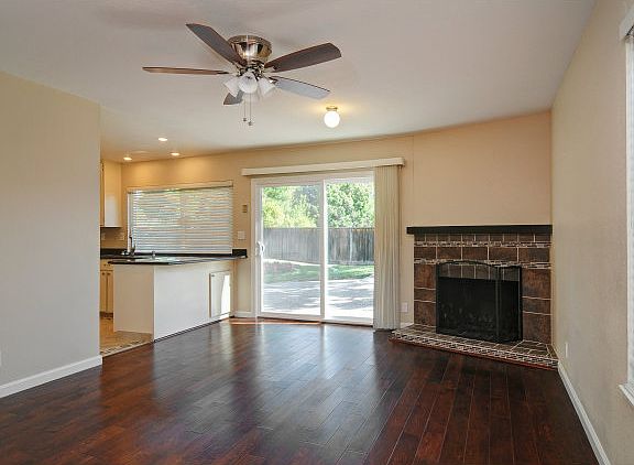 4th image of 1624 Cheney Ct