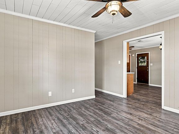 3rd image of 510 E Nezpique St