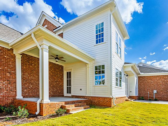 Montevallo o 210 St. Louis St., Madison, AL
