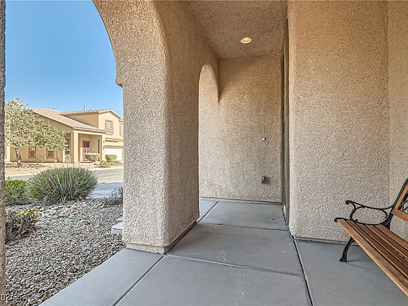 5th image of 325 Morro Dunes Ave