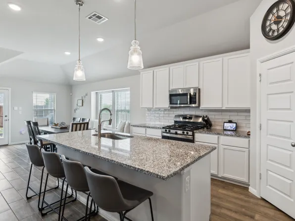 1424 Bellaire St, Celina, TX 75009