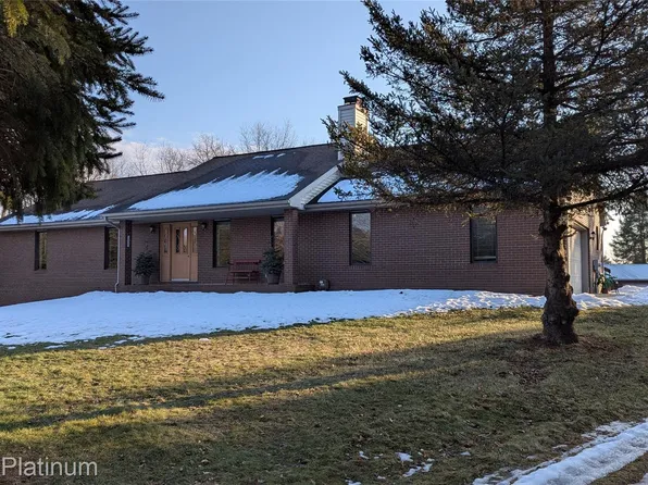 4066 W Knl, Milford, MI 48380