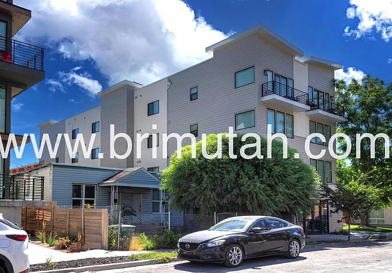 945 S Washington St #101 — Photo 3