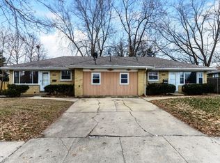 2002 Linden Ave, Waukegan, IL 60087