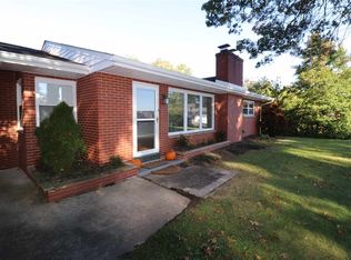 140 New Hampshire Dr, Ashland, KY 41101