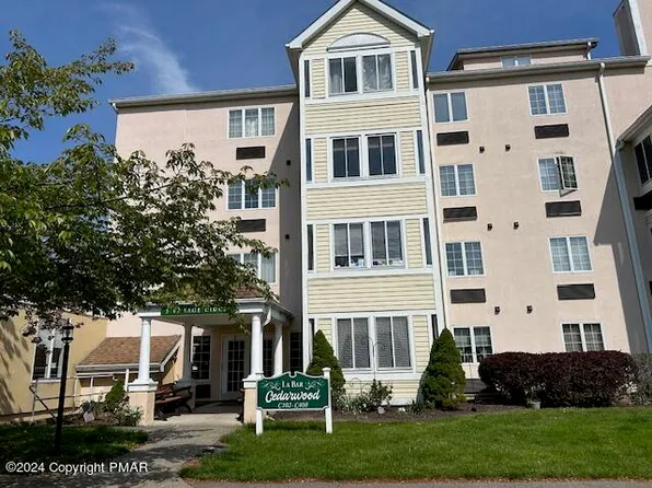3 Village Cir APT 107, Stroudsburg, PA 18360