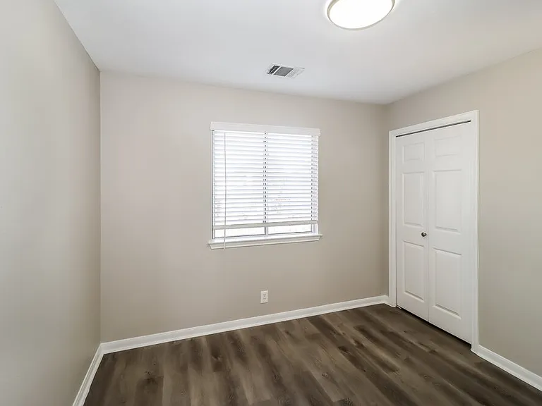 21013 Godolophin Ct — Photo 14