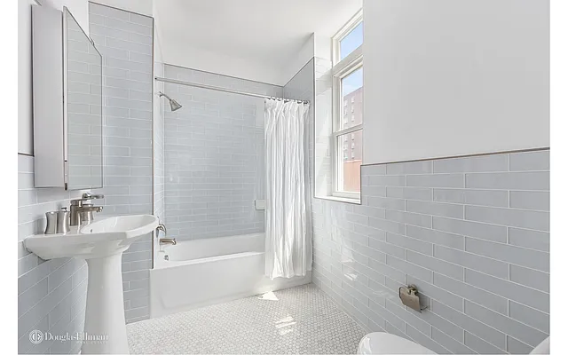 Rented by Douglas Elliman | media 22