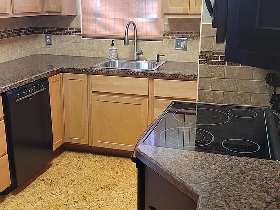 2nd image of 2963 22nd St