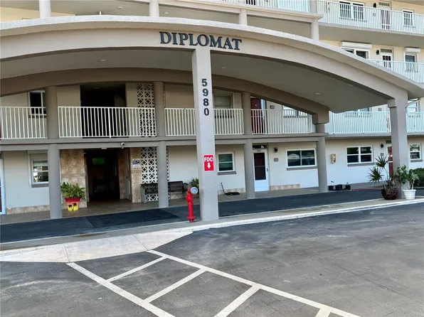 5980 Shore Blvd S APT 510, Gulfport, FL 33707