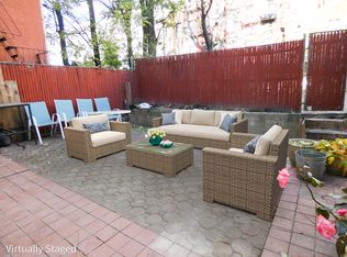 221 E 110th St #1, New York, NY 10029