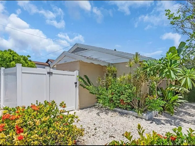 1761 Siesta Dr #2 — Photo 16