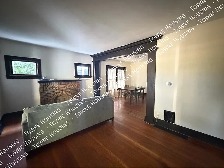 99 Custer St #1 — Photo 4