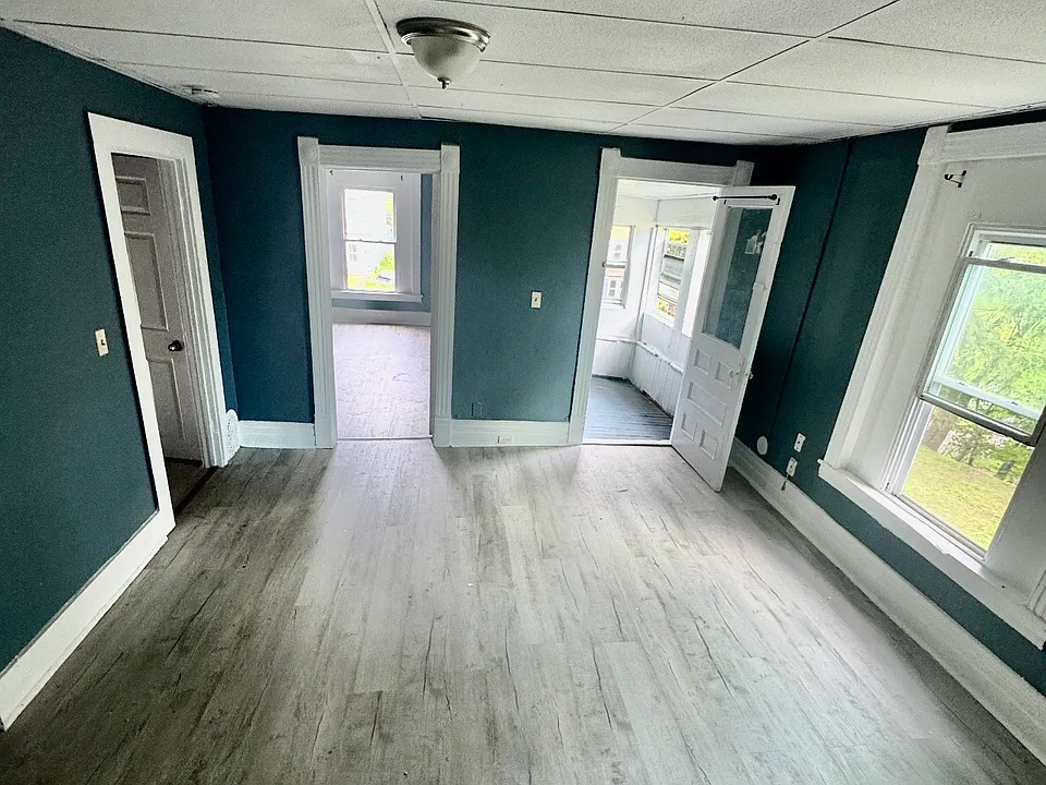 115 Fairfield Ave #2