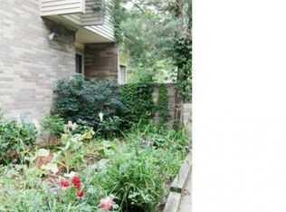 1919 Pembridge Pl, Detroit, MI 48207