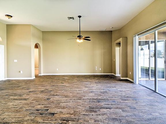 3rd image of 31045 Bridgegate Dr