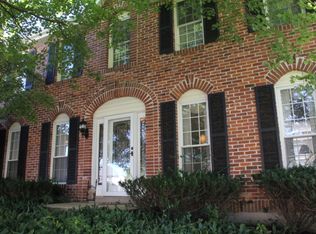 782 Strafford Ridge Dr, Ballwin, MO 63021