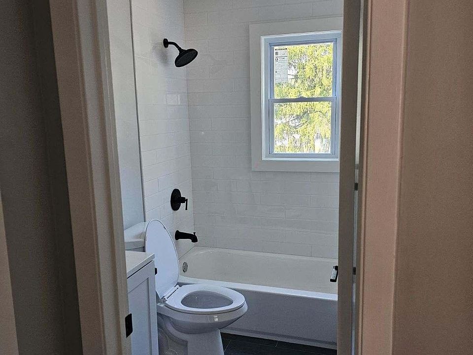 2nd image of 123 Stevens Ave #123C