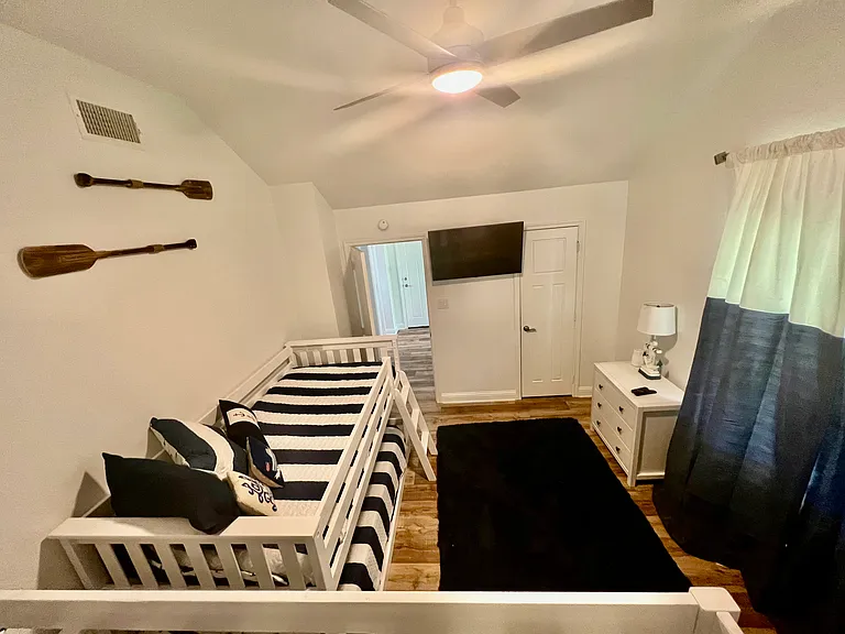 127 Jeffrey Cir — Photo 27