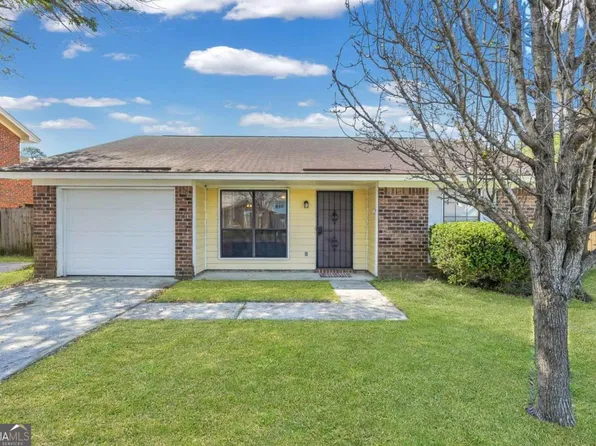 107 Hunt Club Ct, Savannah, GA 31406