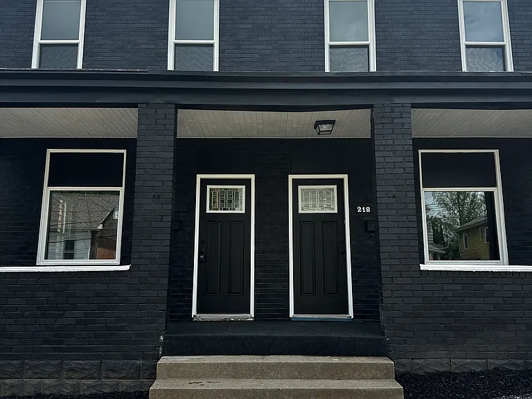 218-220 E 16th Ave — Photo 2