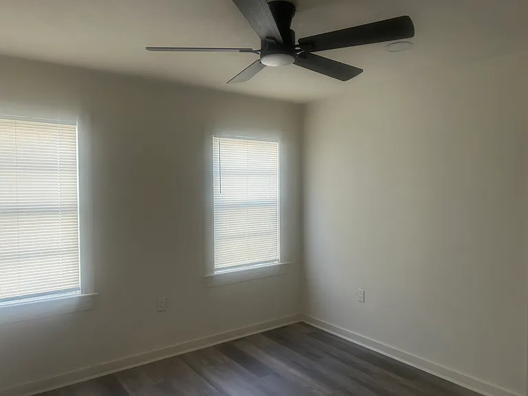 274 Redwood Ave — Photo 7