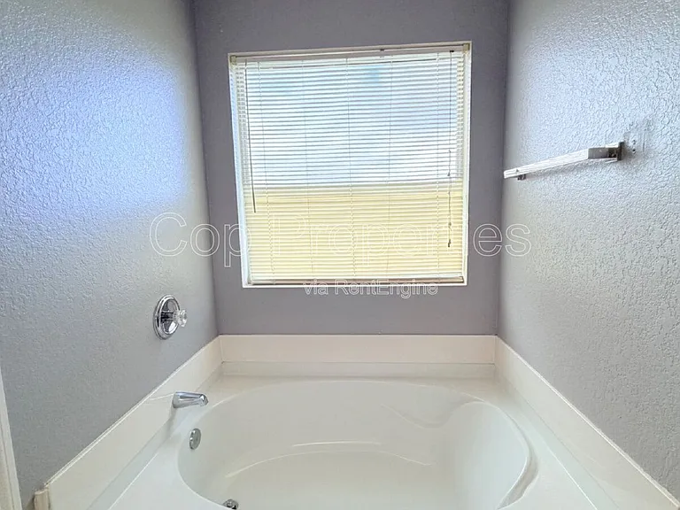 6527 Ithaca Fls — Photo 23