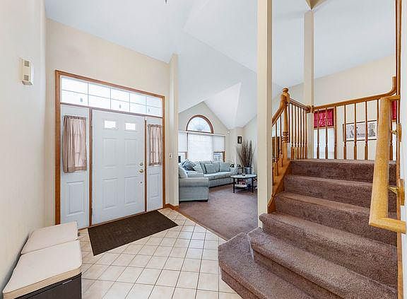 4th image of 2219 Stonehaven Dr