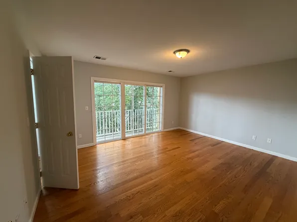 6630 Industrial Hwy APT 3B, Carteret, NJ 07008