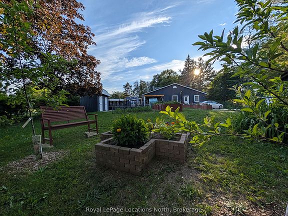 5th image of 236 Phillips St