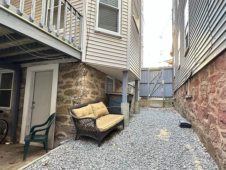 12 Wensley St #3R — Photo 35