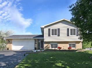 15967 Harmony Way, Apple Valley, MN 55124