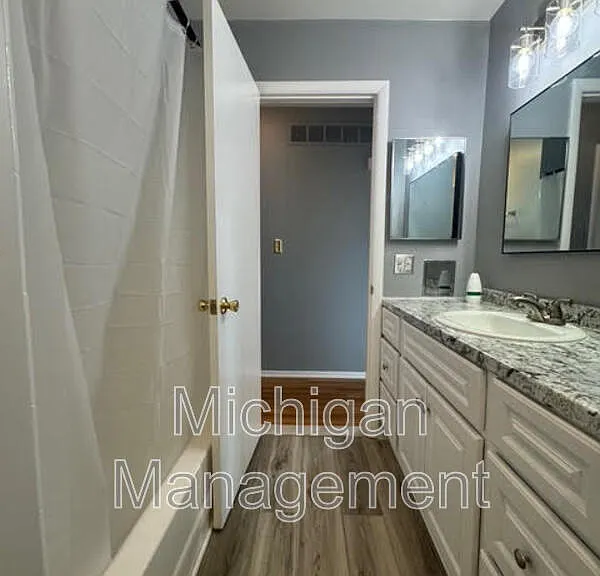 11219 Morgan Ave — Photo 15