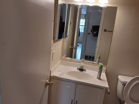 4th image of 11624 Marsh McCall Way APT C