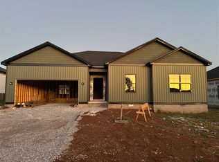 457 White Dogwood Dr, Bowling Green, KY 42101