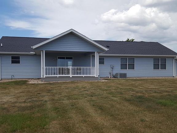 2nd image of 85 Woodlyn Dr