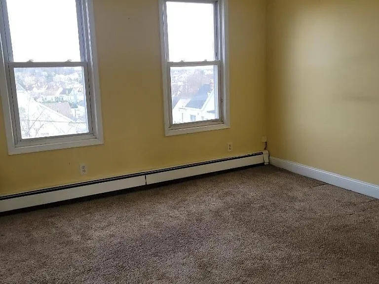 44 King St #3 — Photo 8