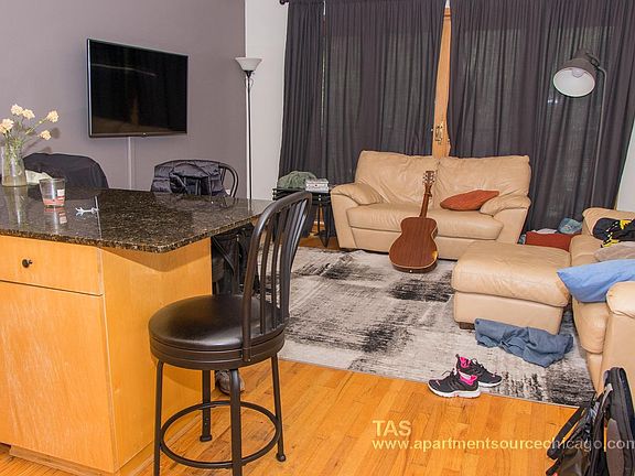 2nd image of 1445 N Wieland St APT 2